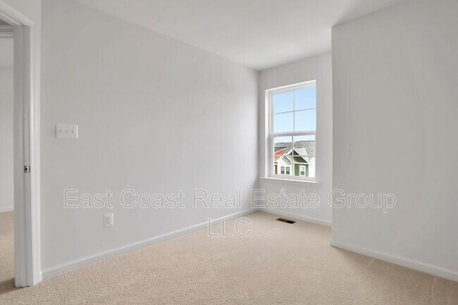 Building Photo - 153 Charterhouse St