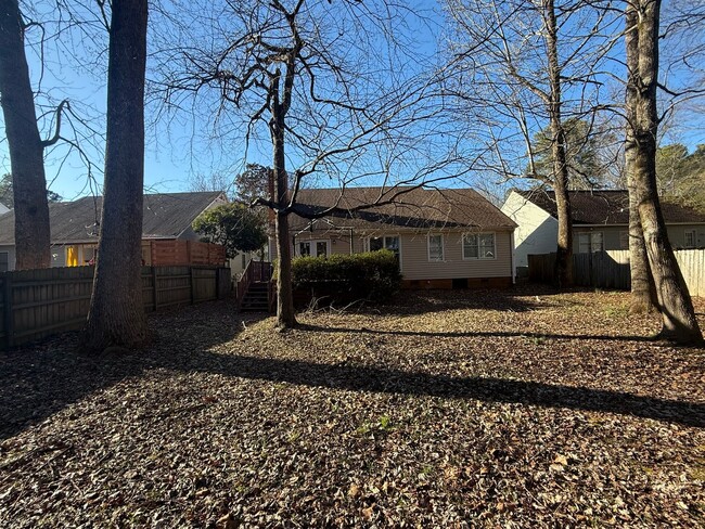 Building Photo - 3 bed 2 full bath home in Madison AL