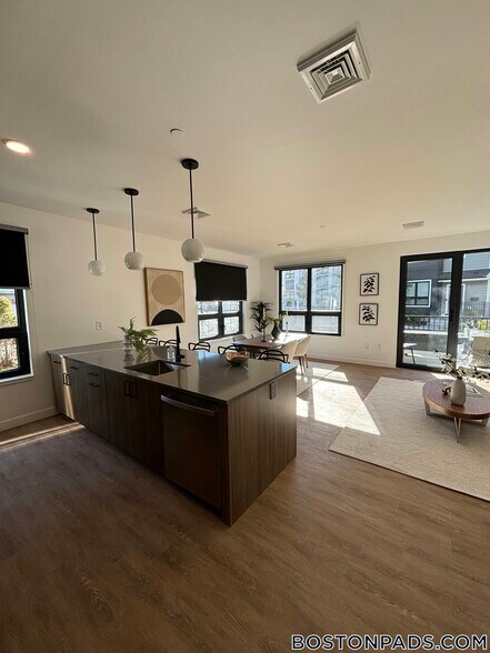 Building Photo - 199 Gardner St