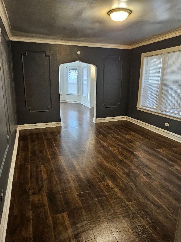 Building Photo - 8119 S Vernon Ave