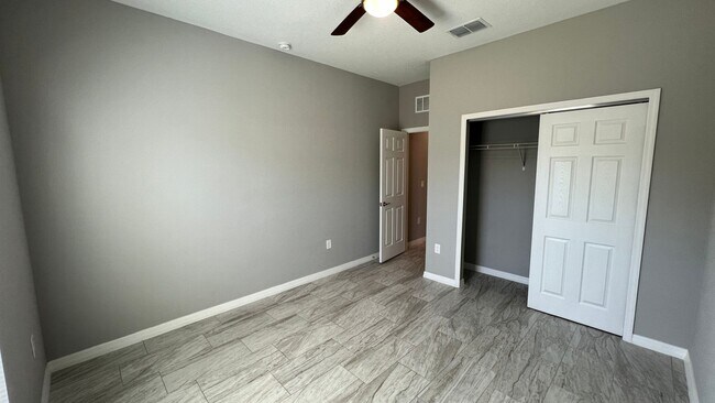 Building Photo - Beautiful 3 Bedroom Palm Bay Home with Upgrades & No Water Bill!