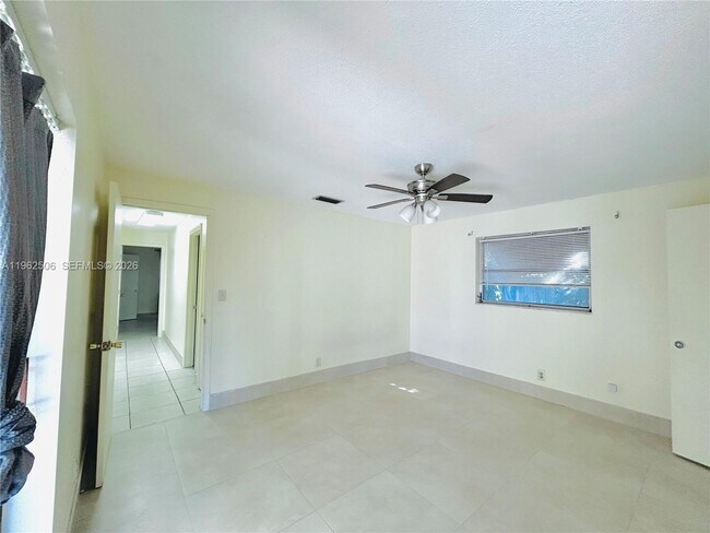 Building Photo - 6624 NW 2nd St