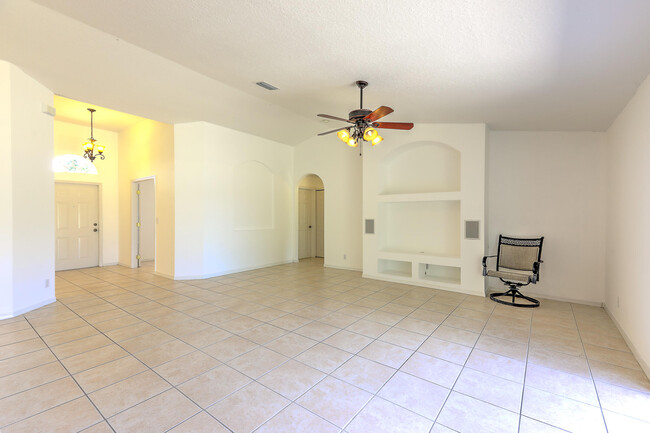Building Photo - 3514 SW Zullo St