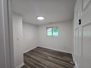 Building Photo - 1416 Weaver Ave
