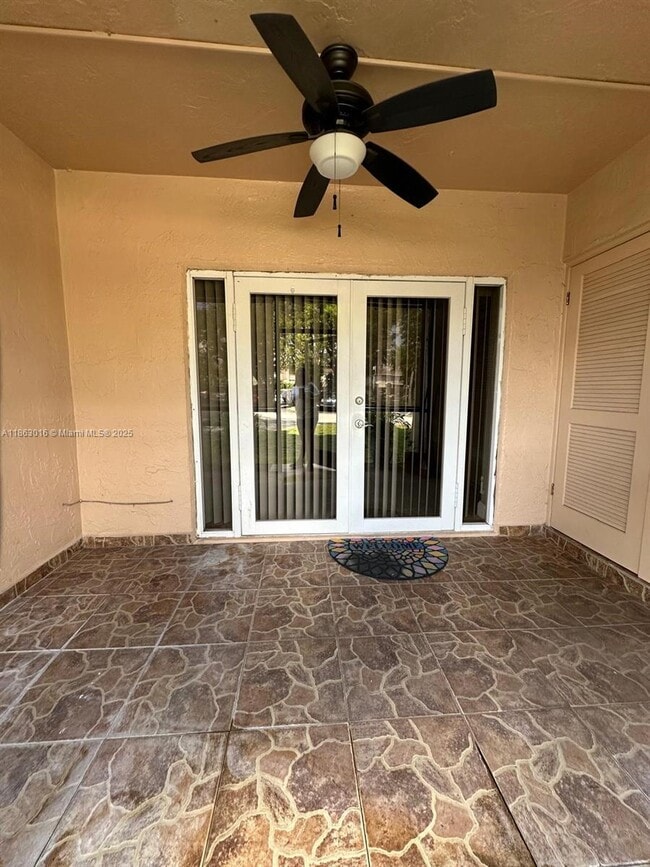 Building Photo - 13707 Kendale Lakes Cir
