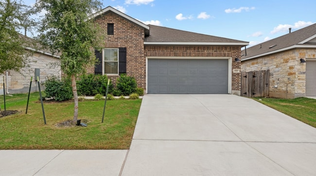 Building Photo - "Charming 3-Bedroom Home with 2 Baths in San Marcos – 1821 Sq Ft of Comfort!"