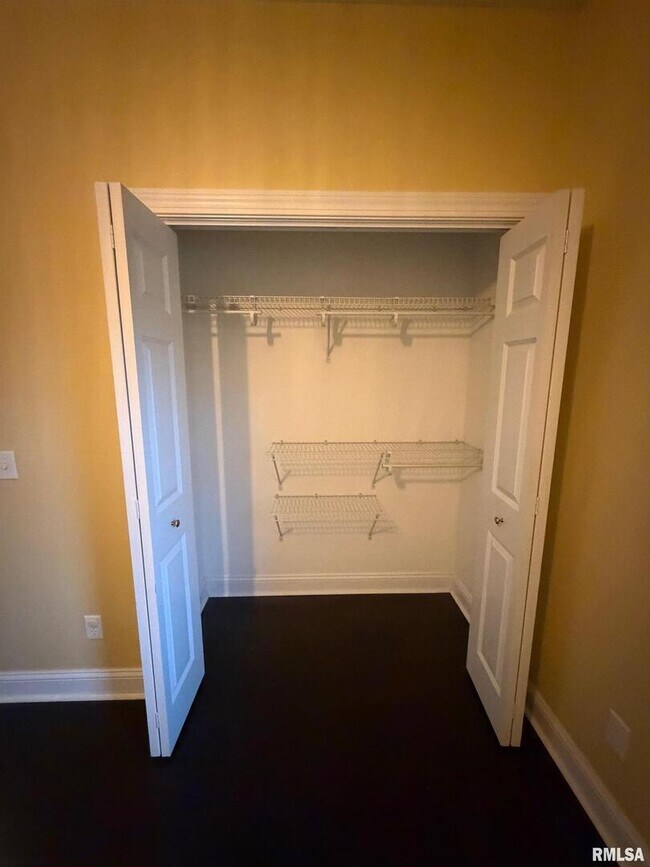 Building Photo - 2625 E 56th Ct