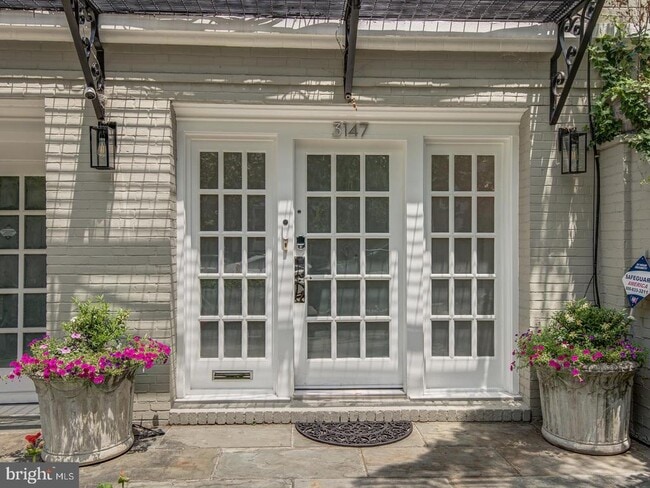 Building Photo - 3147 O St NW