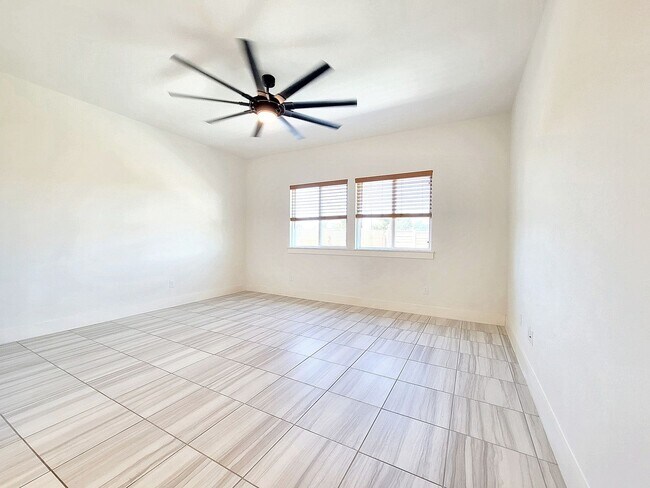 Building Photo - 130 Furlong Dr