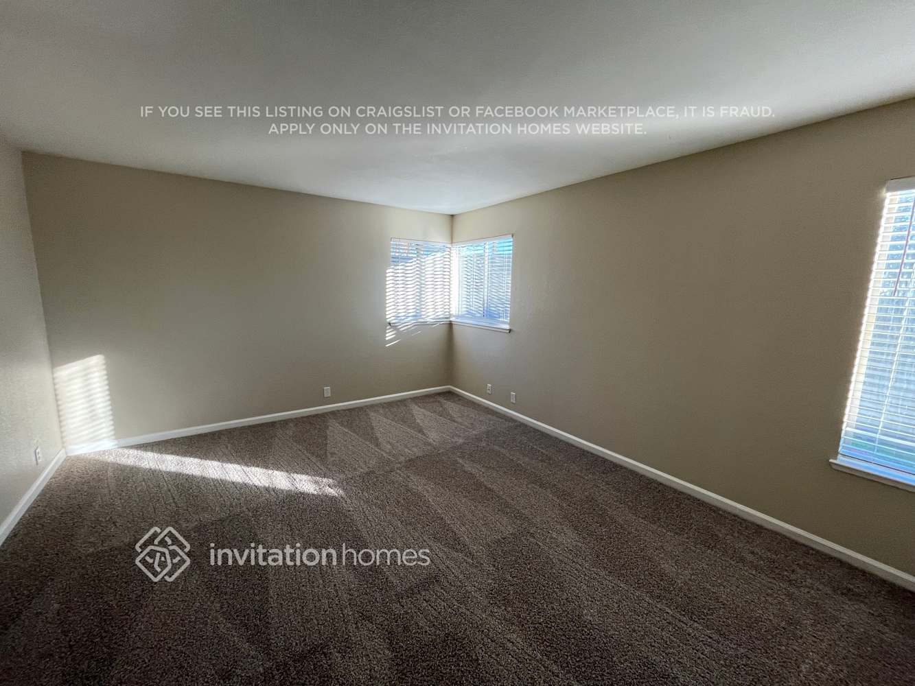 Building Photo - 529 Oakborough Ave