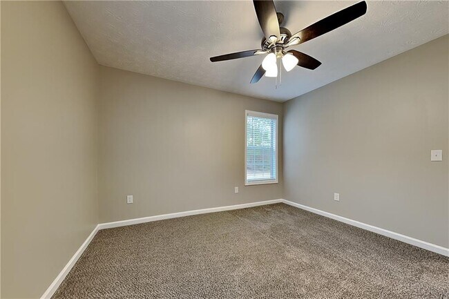 Building Photo - 4385 Foxberry Run