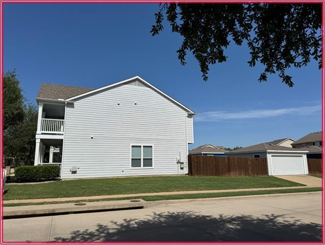 Building Photo - 10773 Traymore Dr