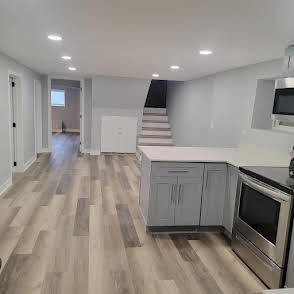 Building Photo - 2827 W Lunt Ave