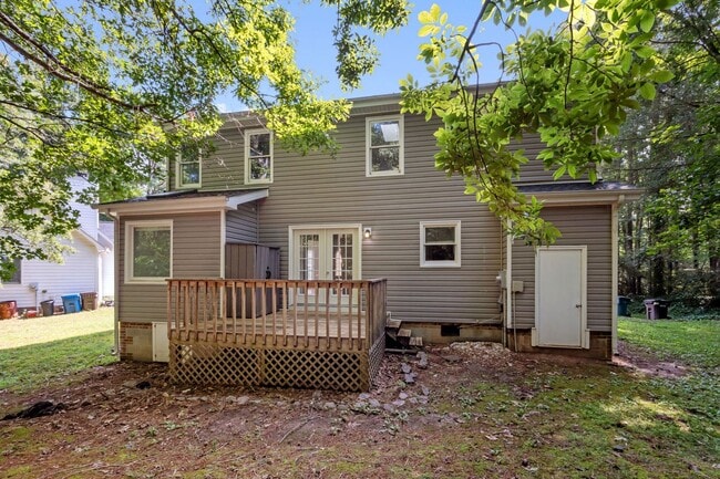 Building Photo - Price Reduced! 3 bedroom single family home