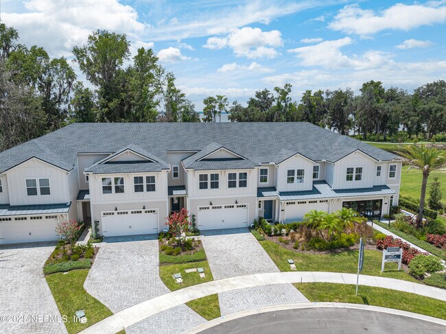 Building Photo - 27 Oak Pk Dr