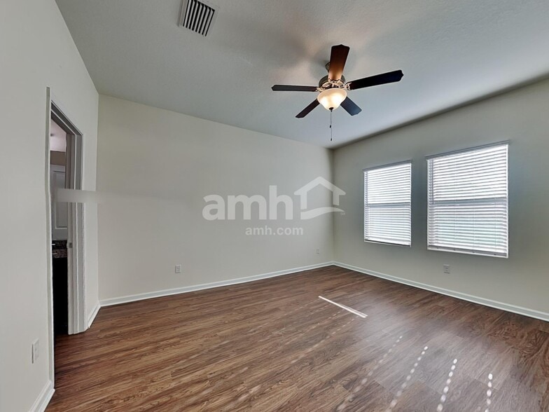 Building Photo - 11615 Oak Bend Ct