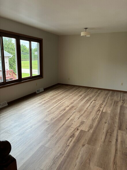 Window in great room - 856 Westover St