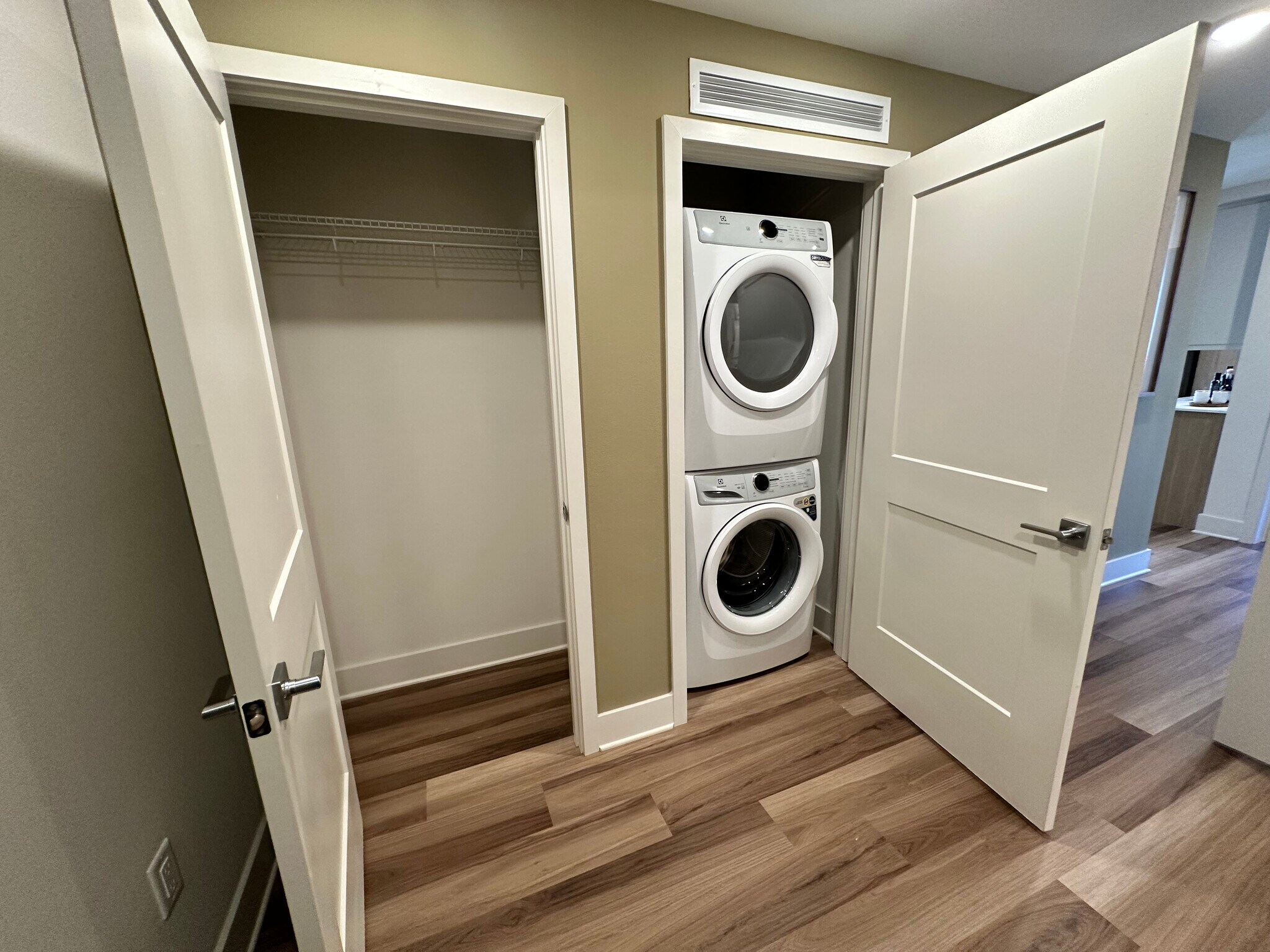 Building Photo - 2822 SW 69th Ave