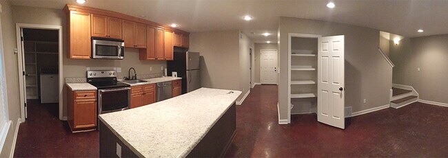 Kitchen/Dining Area - 3570 Spottswood Ave