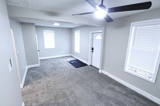 Building Photo - 1453 Woodbirch Ave