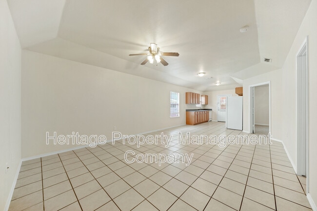 Building Photo - 236 Rosalie Dr