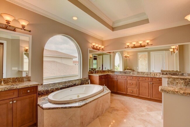 Building Photo - 6669 Cobia Cir