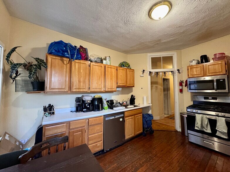 Building Photo - 1516 Tremont St