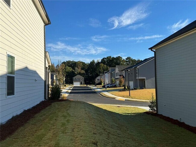 Building Photo - 6015 Deer Run St