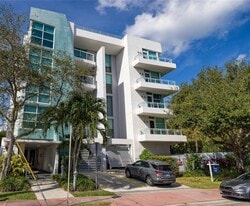 Building Photo - 2020 Prairie Ave