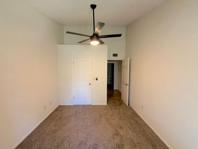 Building Photo - Rollin' on the River - Top Story Riverfront Condo