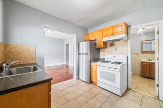 Building Photo - 705 Dixwell Ave
