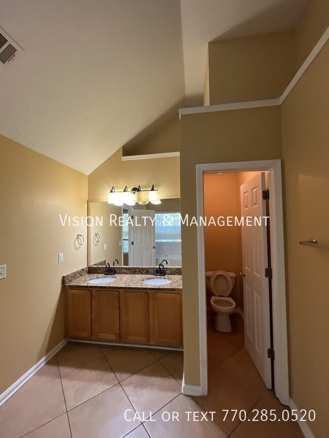 Building Photo - 4694 Glider Cir