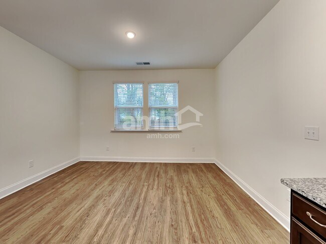 Building Photo - 54 Gregory Dr