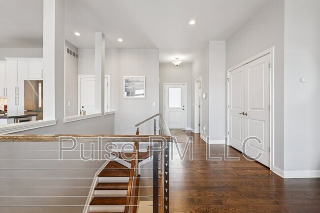 Building Photo - 1226 Grays Peak