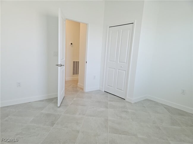 Building Photo - 20465 Copperhead Dr