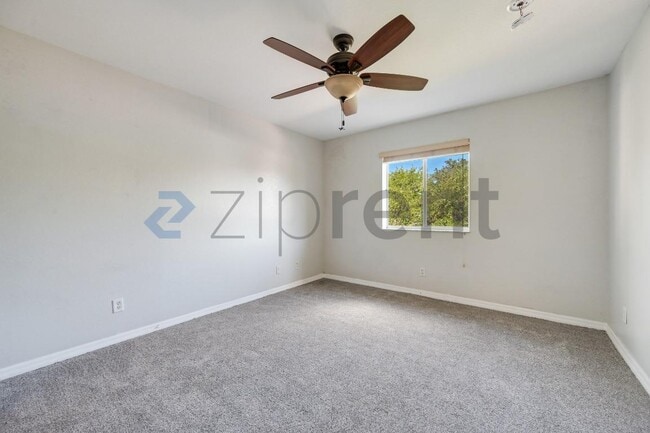 Building Photo - 3158 Antica St