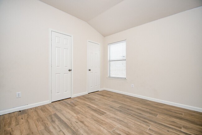 Building Photo - 21839 Manitou Falls Ln