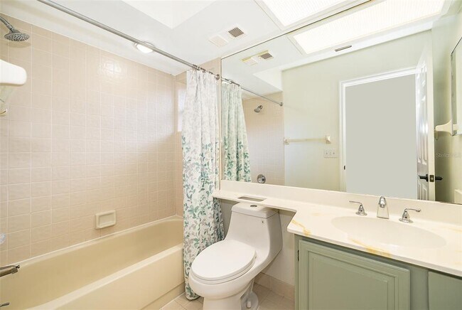 Building Photo - 1232 St Tropez Cir
