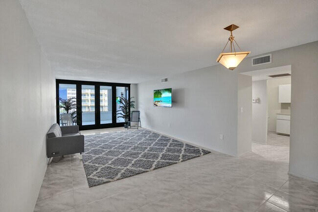 Building Photo - 1401 S Ocean Blvd