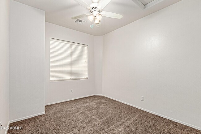 Building Photo - 7341 N 72nd Ave