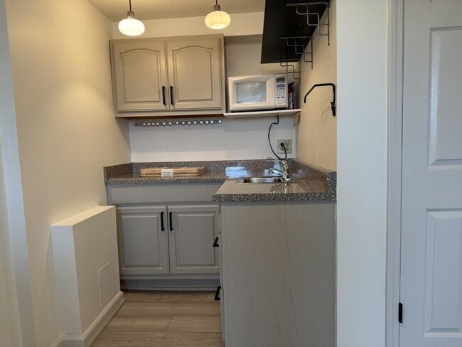 Building Photo - 3534 Jefferson Ave