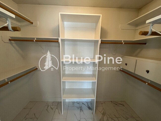 Building Photo - 157 Leesburg Ln