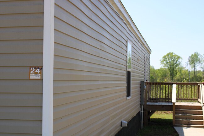 Building Photo - 818 W Grantville Rd