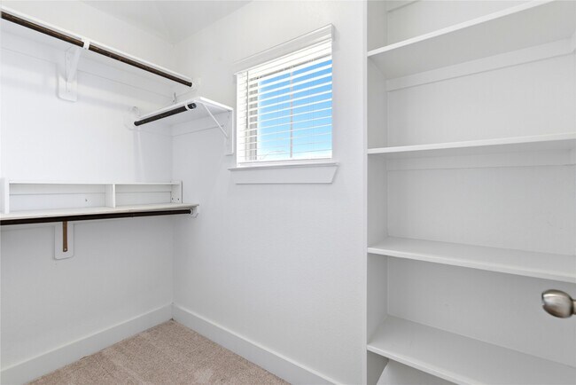 Building Photo - 24610 Bardona Way