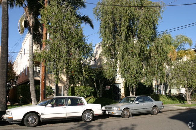Building Photo - 1145 Belmont Ave