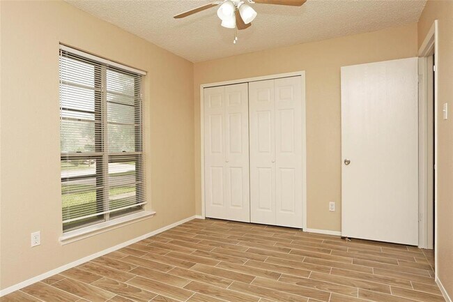 Building Photo - 22518 John Rolfe Ln