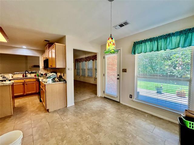 Building Photo - 3900 Chimney Rock Dr