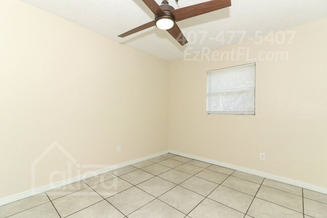 Building Photo - 4 Bed 1 Bath with Carport - Completely Rem...