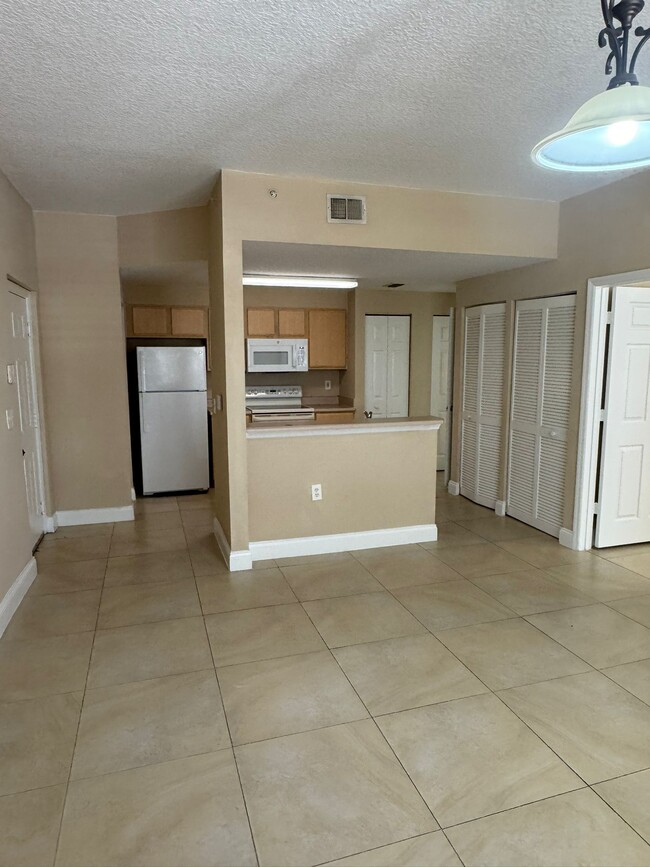 Building Photo - 10831 Windsor Walk Dr