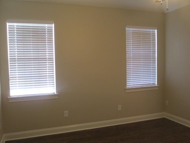 Building Photo - 714 Dove Creek Cir